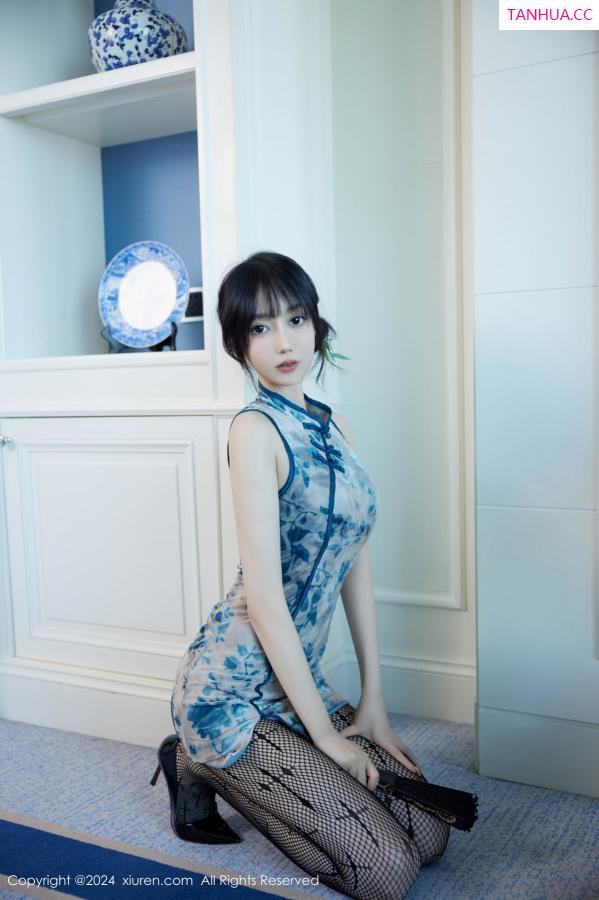 玥儿玥  [XiuRen]高清写真图 2024.09.30 No.9236 玥儿玥er 美腿丝袜第17张图片